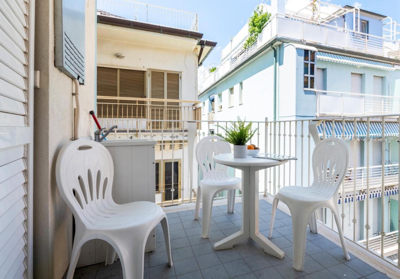 Elegante Trilocale Marconi Prima Fila Mare Apartment San Benedetto del Tronto Exterior photo
