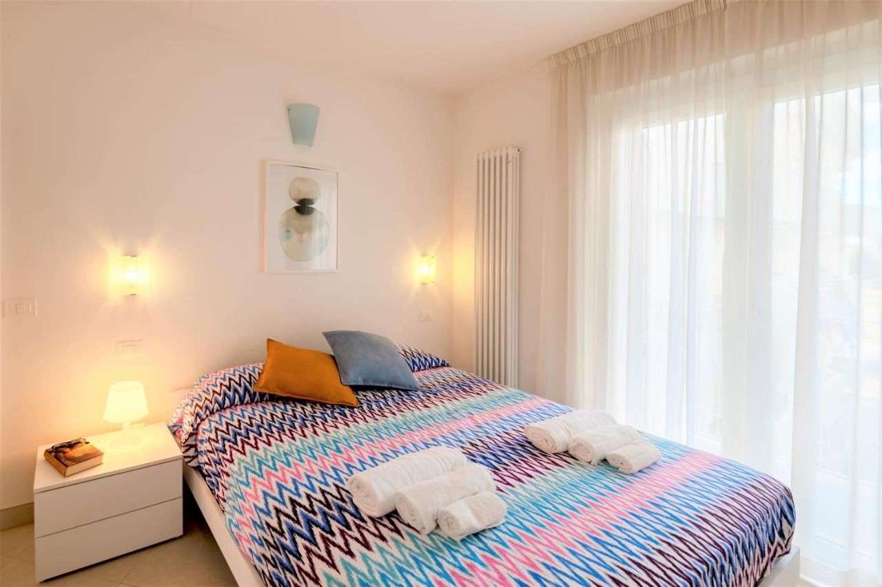 Elegante Trilocale Marconi Prima Fila Mare Apartment San Benedetto del Tronto Exterior photo